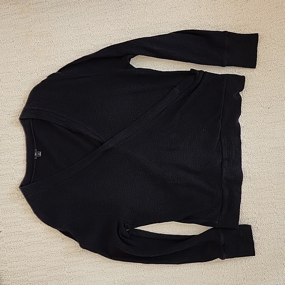 J.Cre size M Faux Wrap Top - Picture 7 of 9